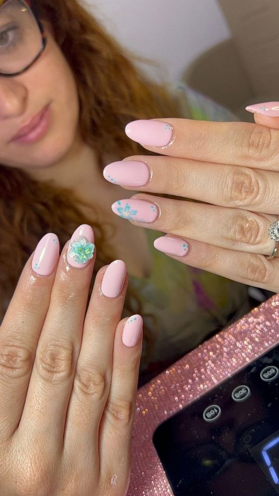 Cushion Cut gel manicure at Nailura Diamond